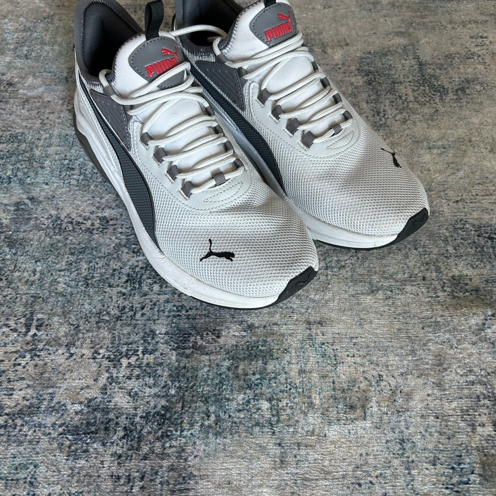 Puma White and Gray Sneakers